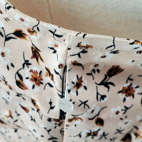 Leith Lace Trim Camisole Floral V-Neck sz M NWOT - Picture 7 of 12